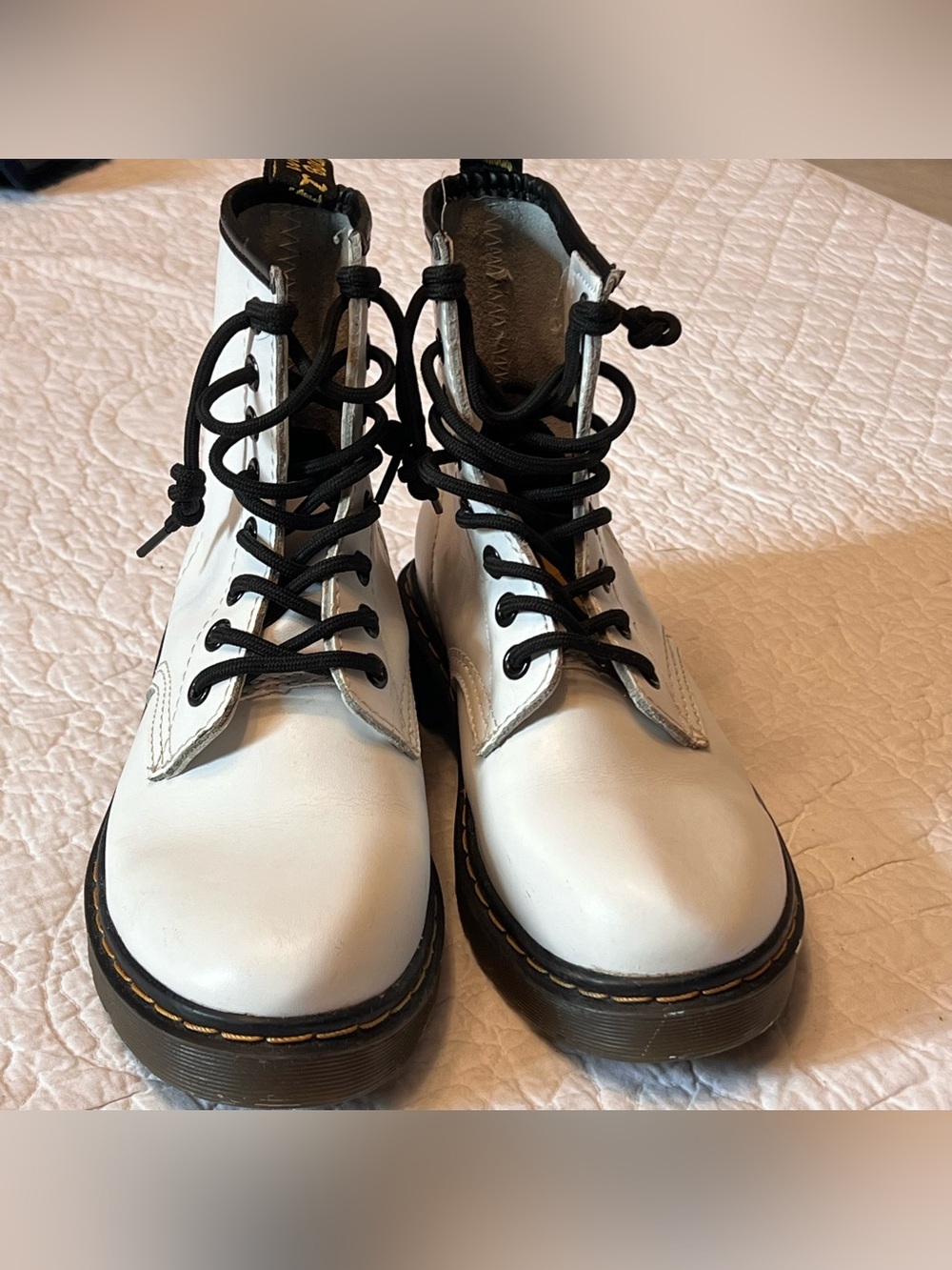 Dr Martens Docs 1460 8-eyelet Soft Smooth White Leather Boots Women Size 7 rock